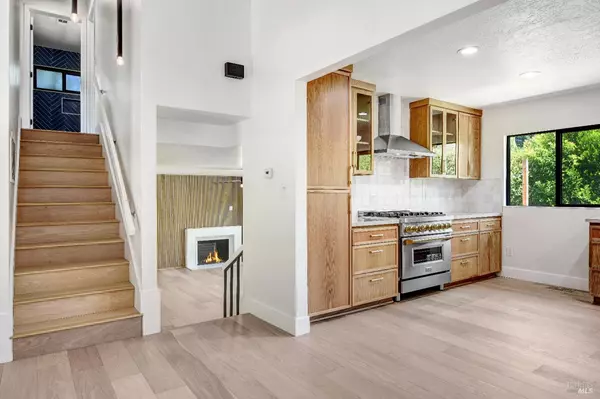 690 Hudson CT, Sonoma, CA 95476