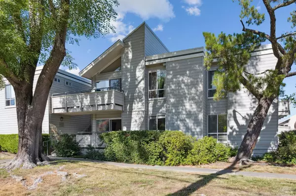 Larkspur, CA 94939,310 Larkspur Plaza DR