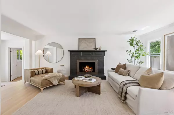 317 Holcomb AVE, Larkspur, CA 94939