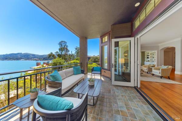 62 De Silva Island DR, Mill Valley, CA 94941