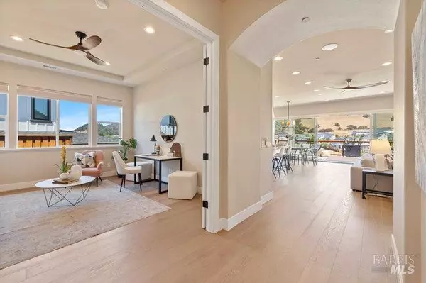 Santa Rosa, CA 95409,5907 Mountain Hawk DR