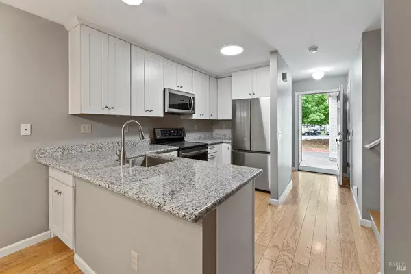 164 N Dutton AVE, Santa Rosa, CA 95401