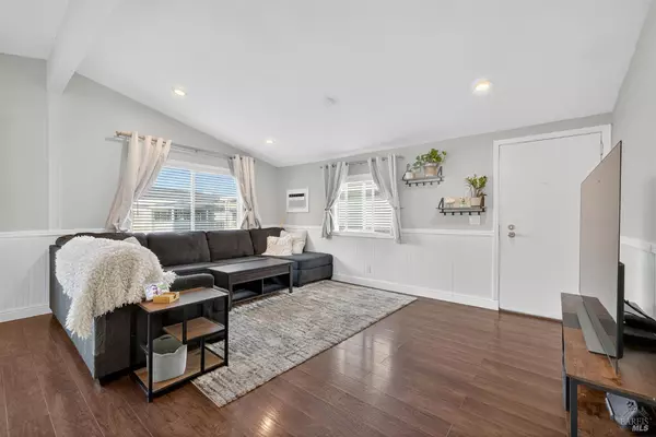 Santa Rosa, CA 95407,109 Pear LN 109