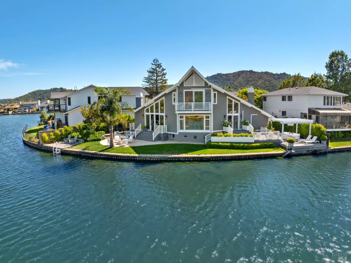 Larkspur, CA 94939,91 Corte Del Bayo