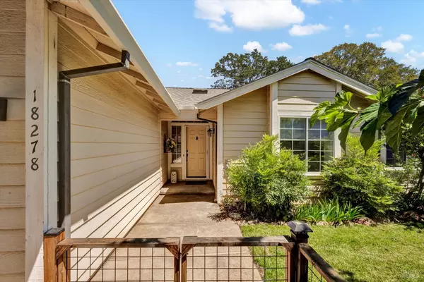 Hidden Valley Lake, CA 95467,18278 N Shore DR