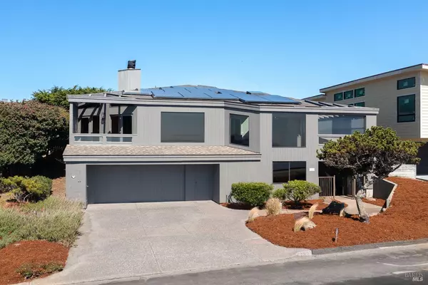 21132 Pelican LOOP, Bodega Bay, CA 94923