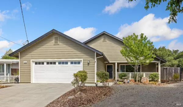 13 Arlington DR, Petaluma, CA 94952