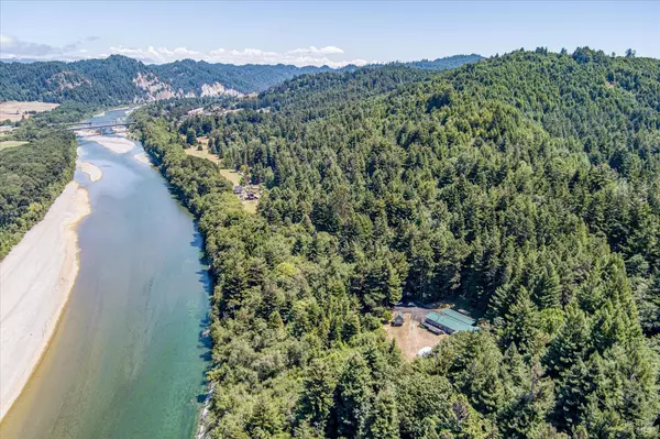 11281 Blue Slide RD, Rio Dell, CA 95562