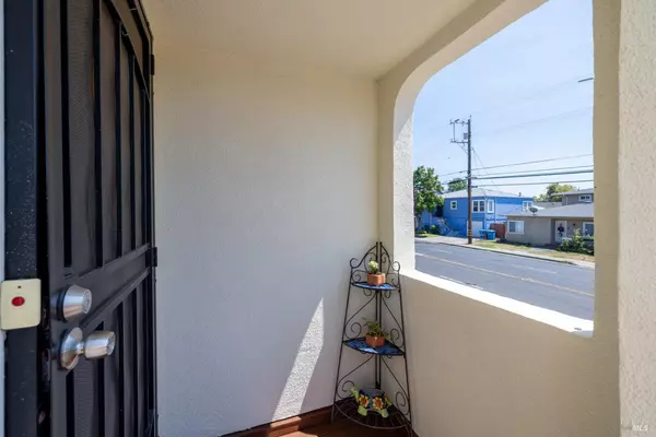 Vallejo, CA 94590,1702 Georgia ST