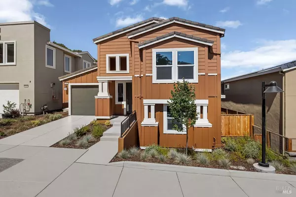2 Topaz CT, Petaluma, CA 94952