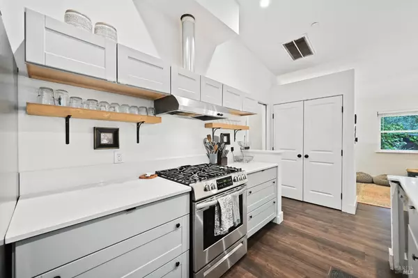 Guerneville, CA 95446,14831 Canyon 7 RD