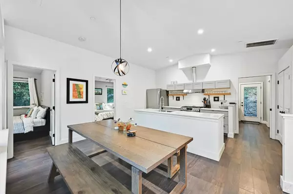 Guerneville, CA 95446,14831 Canyon 7 RD