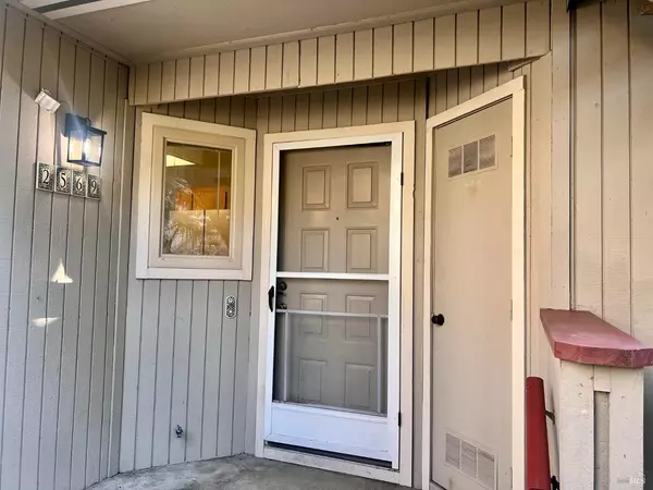 2569 Westberry DR, Santa Rosa, CA 95403