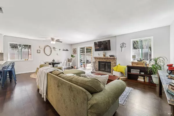 Dixon, CA 95620,205 W Cherry ST