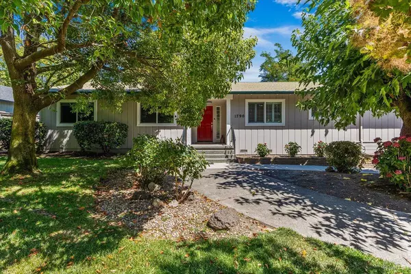 1790 Judson LN, Santa Rosa, CA 95401
