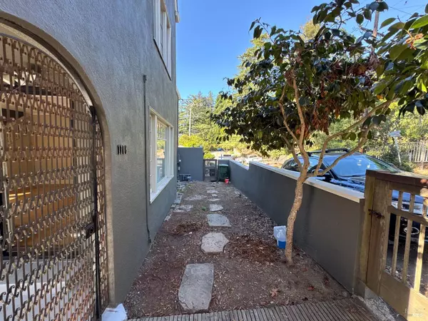 Berkeley, CA 94708,1106 CRAGMONT AVE