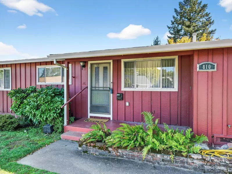 810 Mendocino DR, Ukiah, CA 95482