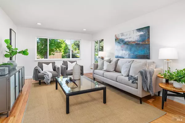 88 Elena CIR, San Rafael, CA 94903
