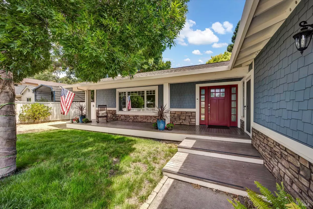 Napa, CA 94558,1018 Easum DR