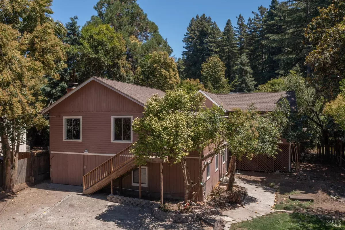 Forestville, CA 95436,10671 Forest Hills RD