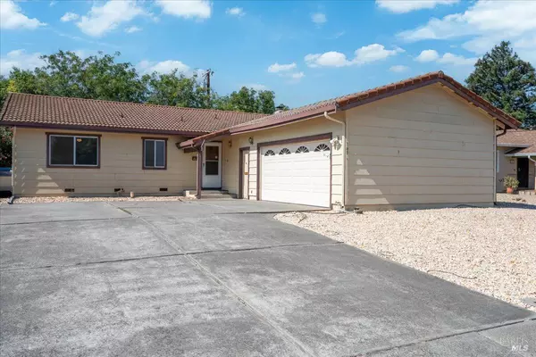 165 Glacier CIR, Vacaville, CA 95687