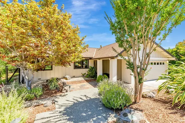 464 Oak Brook CT, Santa Rosa, CA 95409