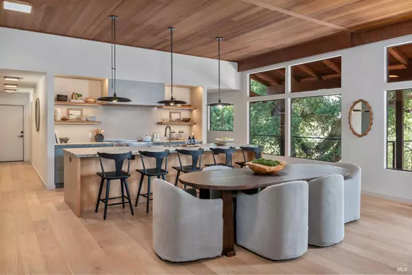 Sonoma, CA 95476,18492 White Oak DR