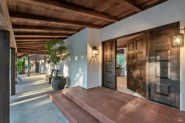 Sonoma, CA 95476,18492 White Oak DR