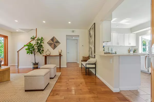 San Rafael, CA 94903,475 Pinewood DR