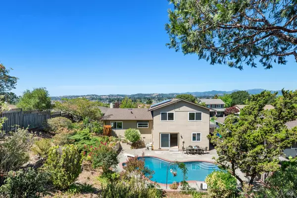 1024 Birkdale DR, Napa, CA 94559