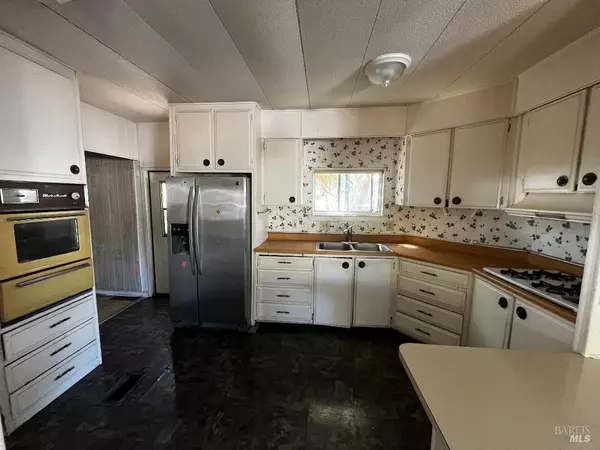 Sonoma, CA 95476,264 Manuella LN