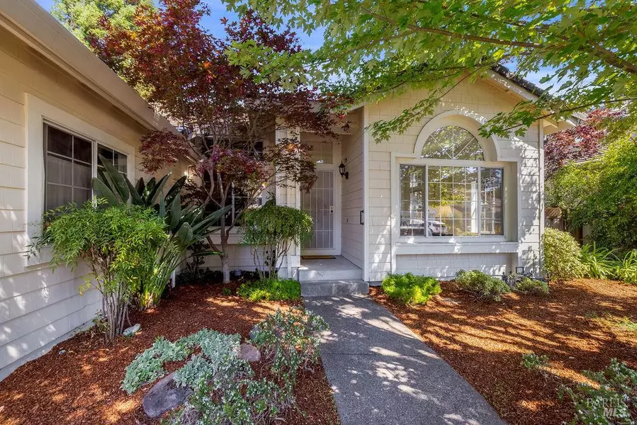 8616 Planetree DR, Windsor, CA 95492
