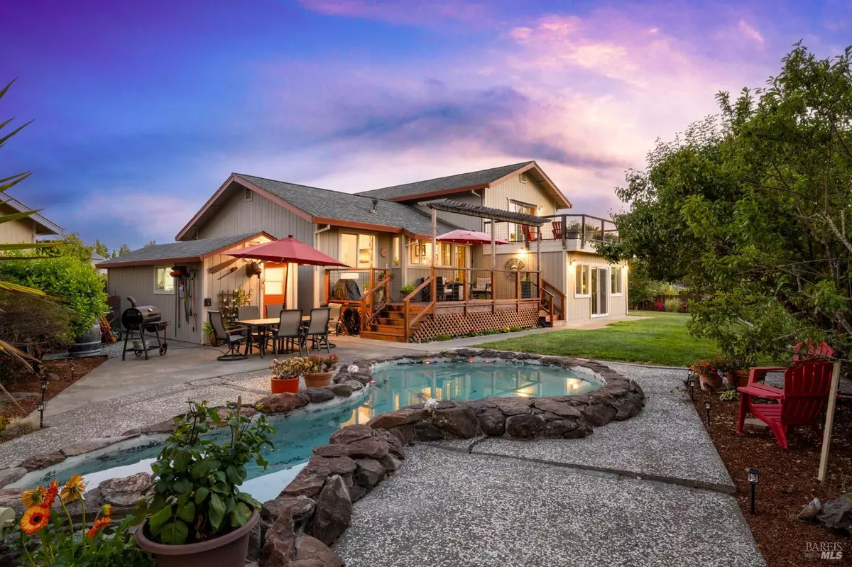 Rohnert Park, CA 94928,908 Hudis ST