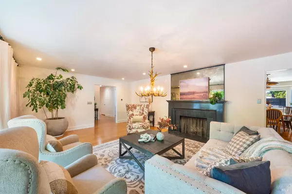 St. Helena, CA 94574,1325 Hillview PL