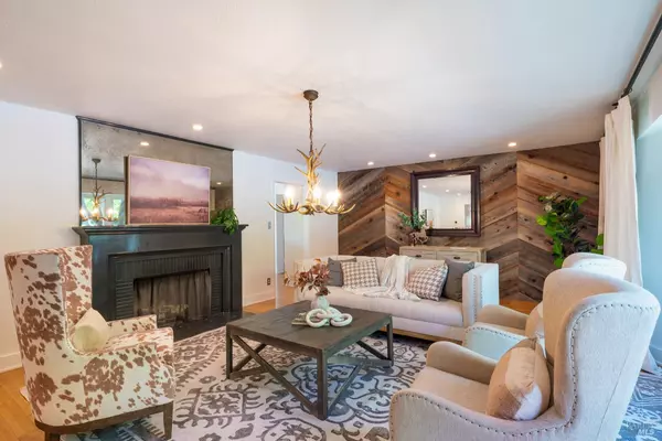 St. Helena, CA 94574,1325 Hillview PL