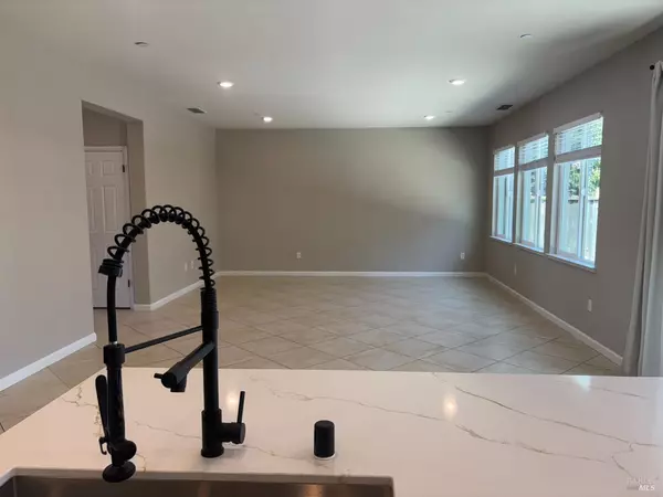 Rohnert Park, CA 94928,5114 Kolton PL