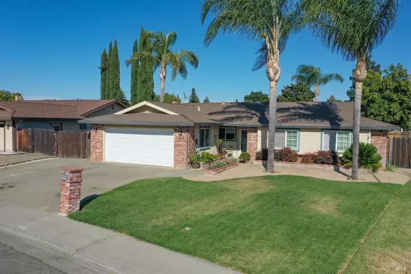 255 Alderglen DR, Dixon, CA 95620