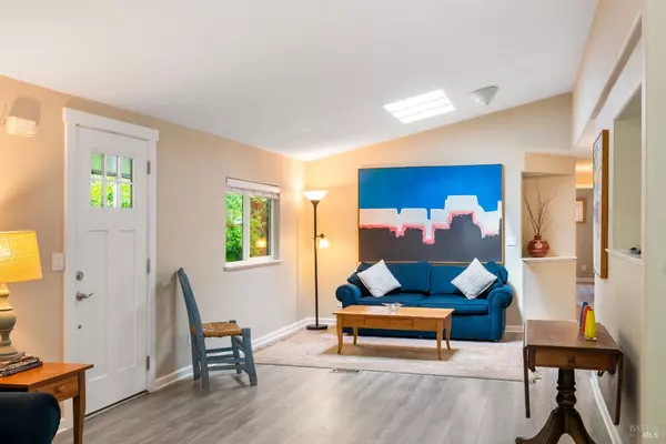 St. Helena, CA 94574,4 La Canada CT