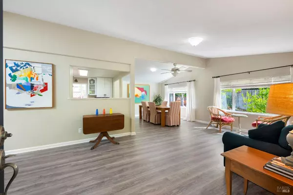 St. Helena, CA 94574,4 La Canada CT