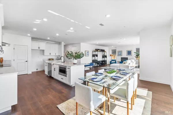 Rohnert Park, CA 94928,7305 Willowglen DR