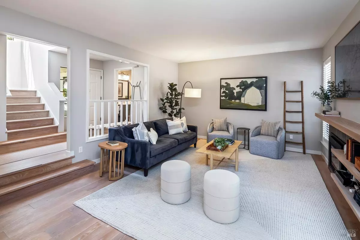 Sonoma, CA 95476,18105 Vassar CT