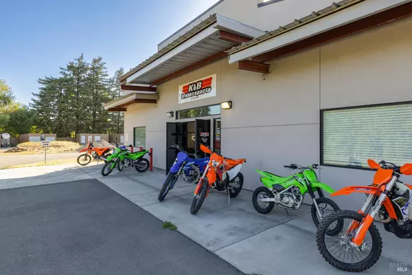 Petaluma, CA 94952,3480 Petaluma BLVD N