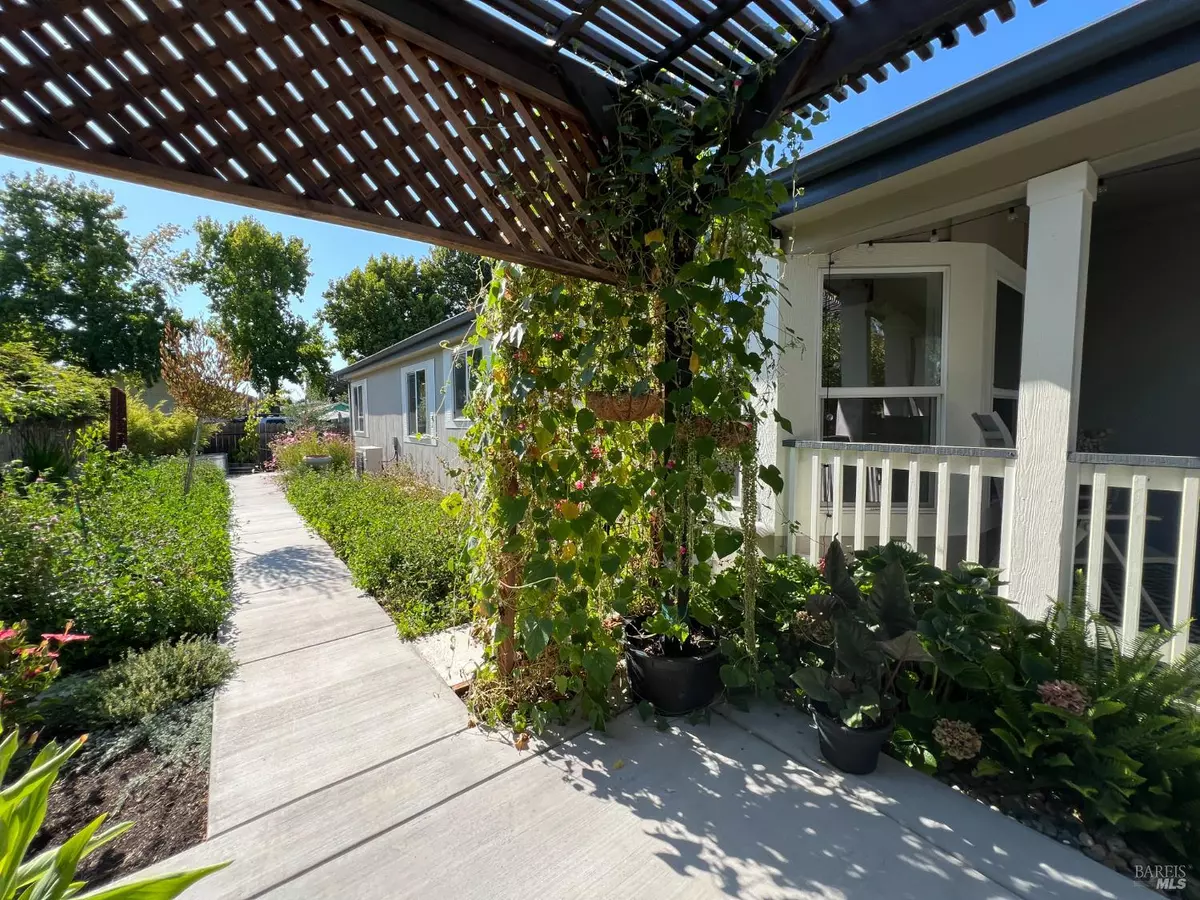 Santa Rosa, CA 95401,94 Leisure Park CIR