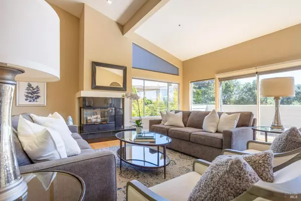 2901 Las Gallinas AVE, San Rafael, CA 94903