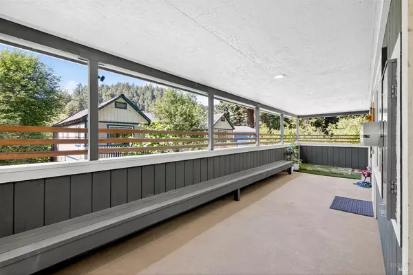 Guerneville, CA 95446,16799 Center WAY