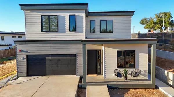 3756 Crown Hill DR, Santa Rosa, CA 95404