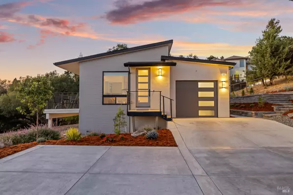 Santa Rosa, CA 95403,5095 Knollwood CT