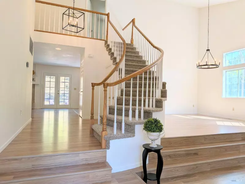 2220 Fox Glen DR, Fairfield, CA 94534