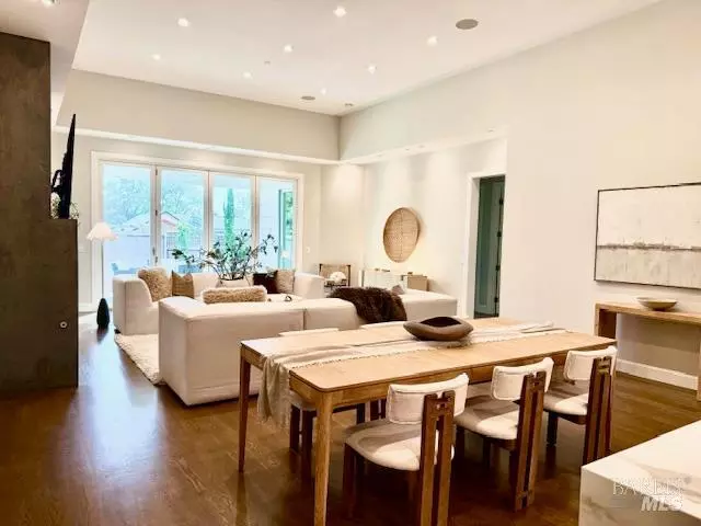 Sonoma, CA 95476,1040 5th ST E