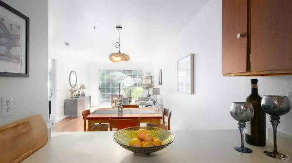 Novato, CA 94945,4 Bridle Path LN